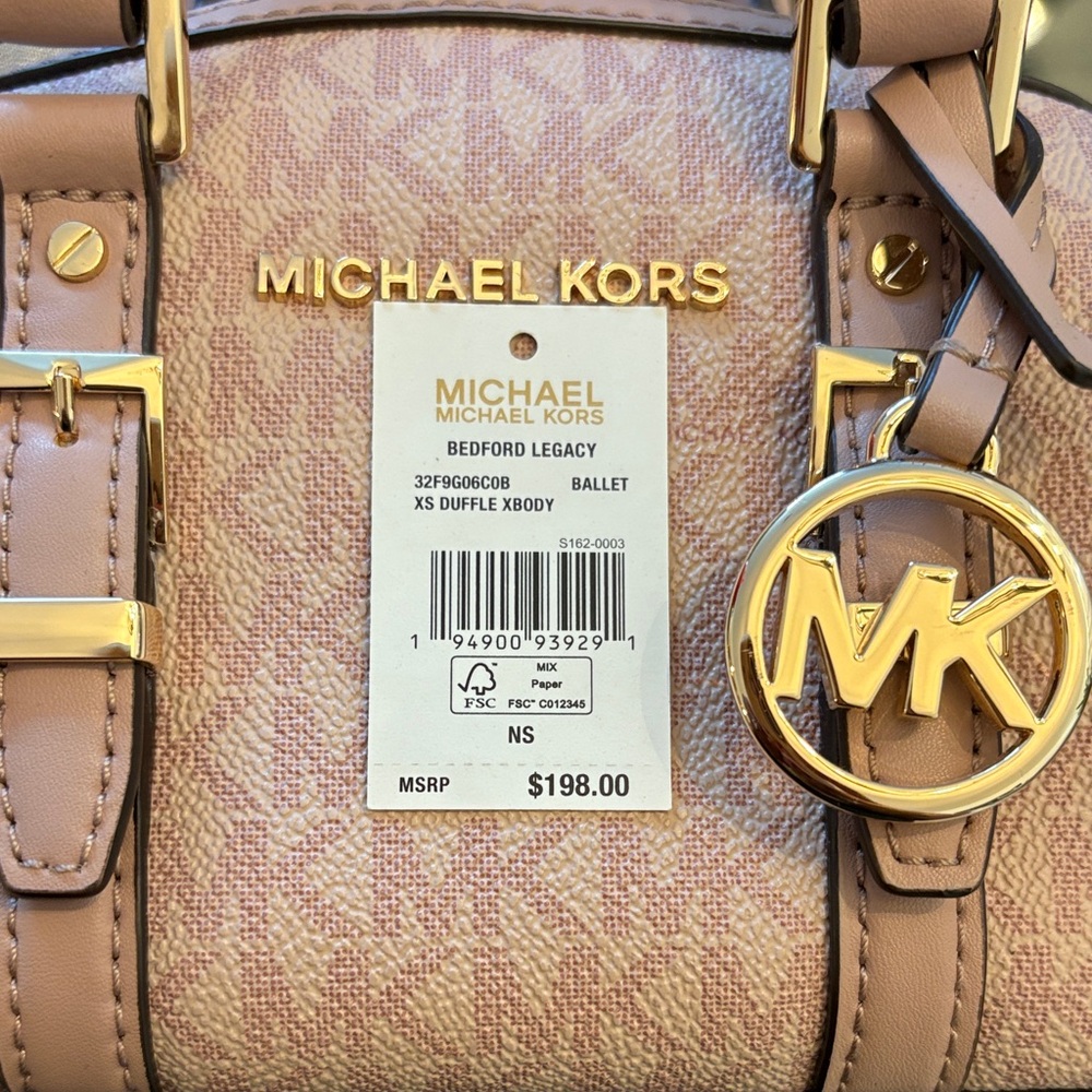 Michael Kors Blush Mini Bag with Gold Accents - Picture 2 of 9